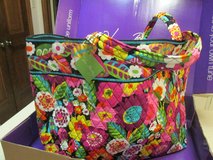 Authentic "Vera Bradley Grand Tote" In "Va Va Bloom" -- NIB -- NWT in Luke AFB, Arizona